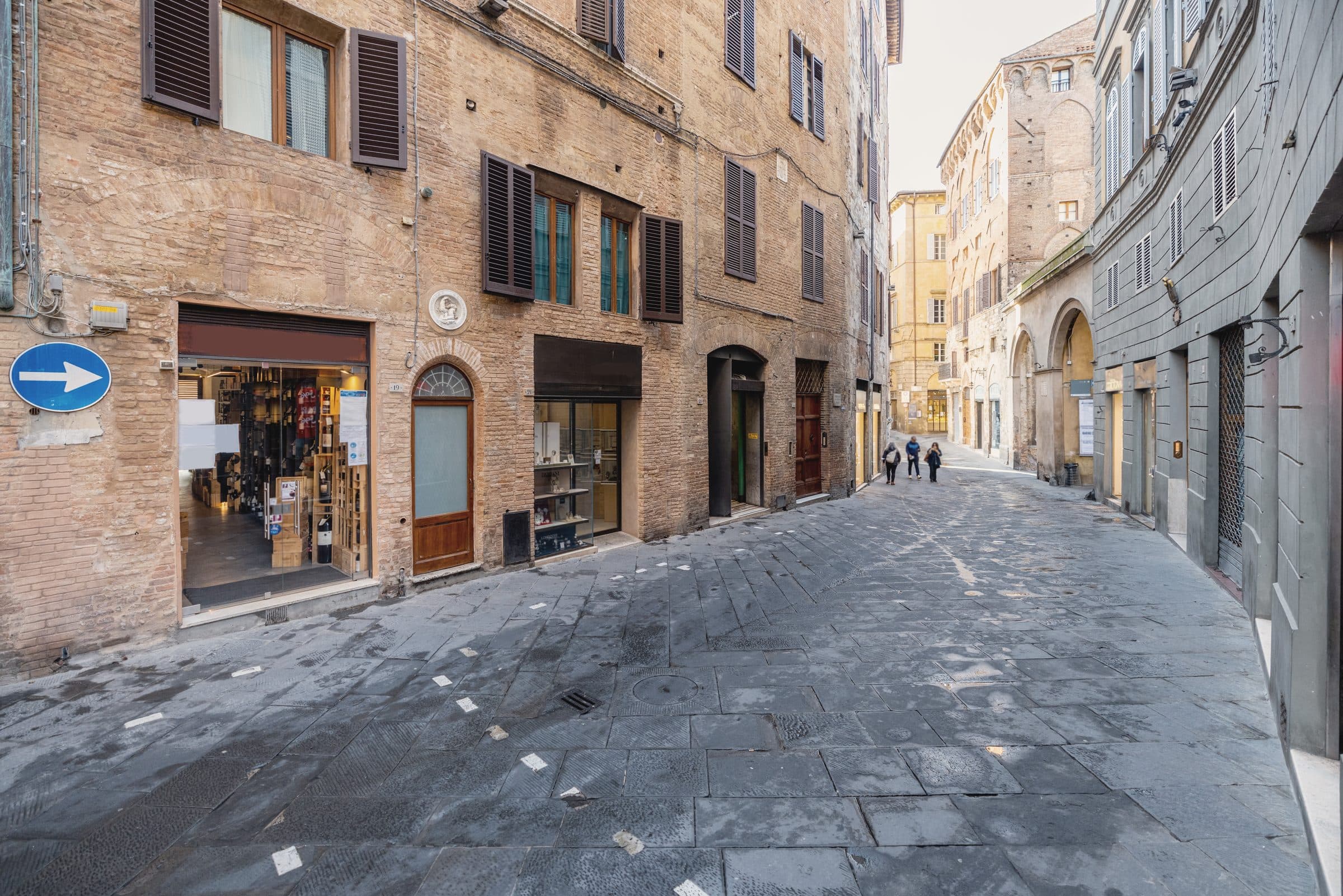 A narrow street in the old town of Siena